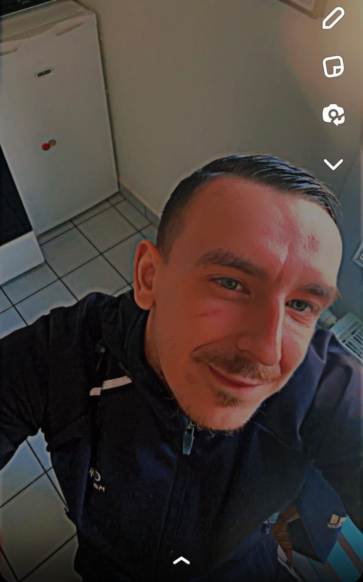 Pierre-guillaume - Rencontre gay à Boltigen Profil de Pierre-guillaume, 25 ans, Rencontre gay à Boltigen (Berne)