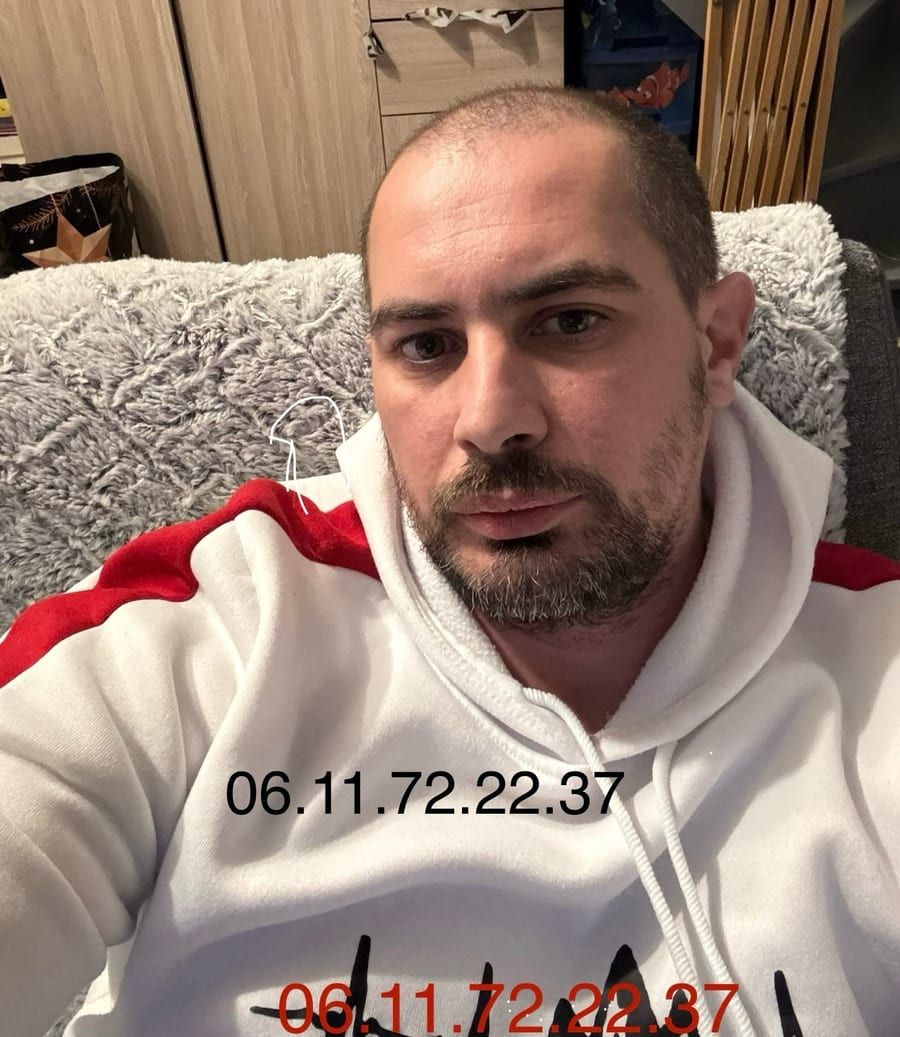 Liandro - Rencontre gay à Hellsau Profil de Liandro, 29 ans, Rencontre gay à Hellsau (Berne)