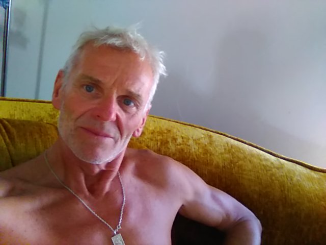 Profil de Selmen, 27 ans, Rencontre gay à Jens (Berne)
