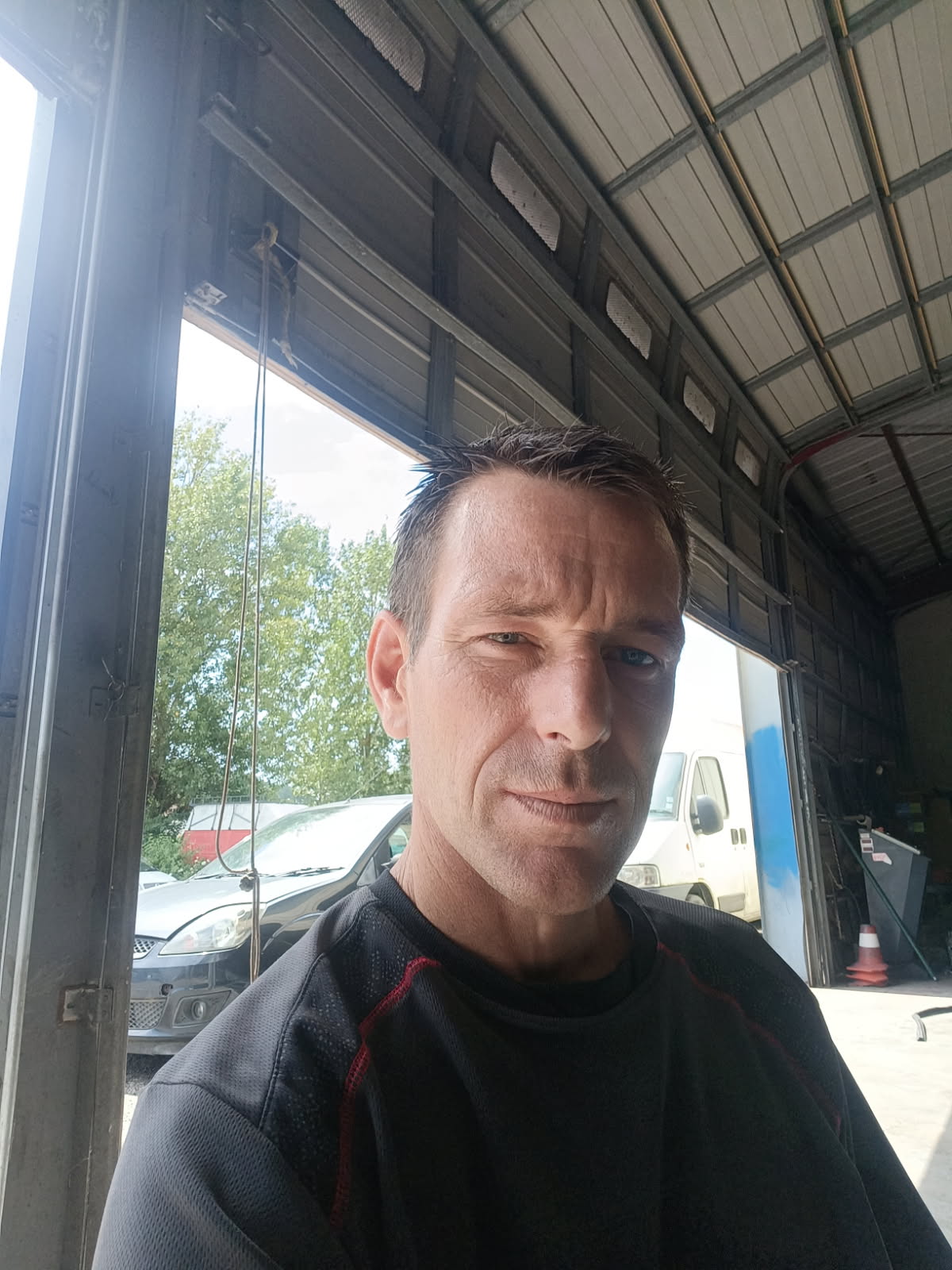 Estienne - Rencontre gay à Dotzigen Profil de Estienne, 23 ans, Rencontre gay à Dotzigen (Berne)
