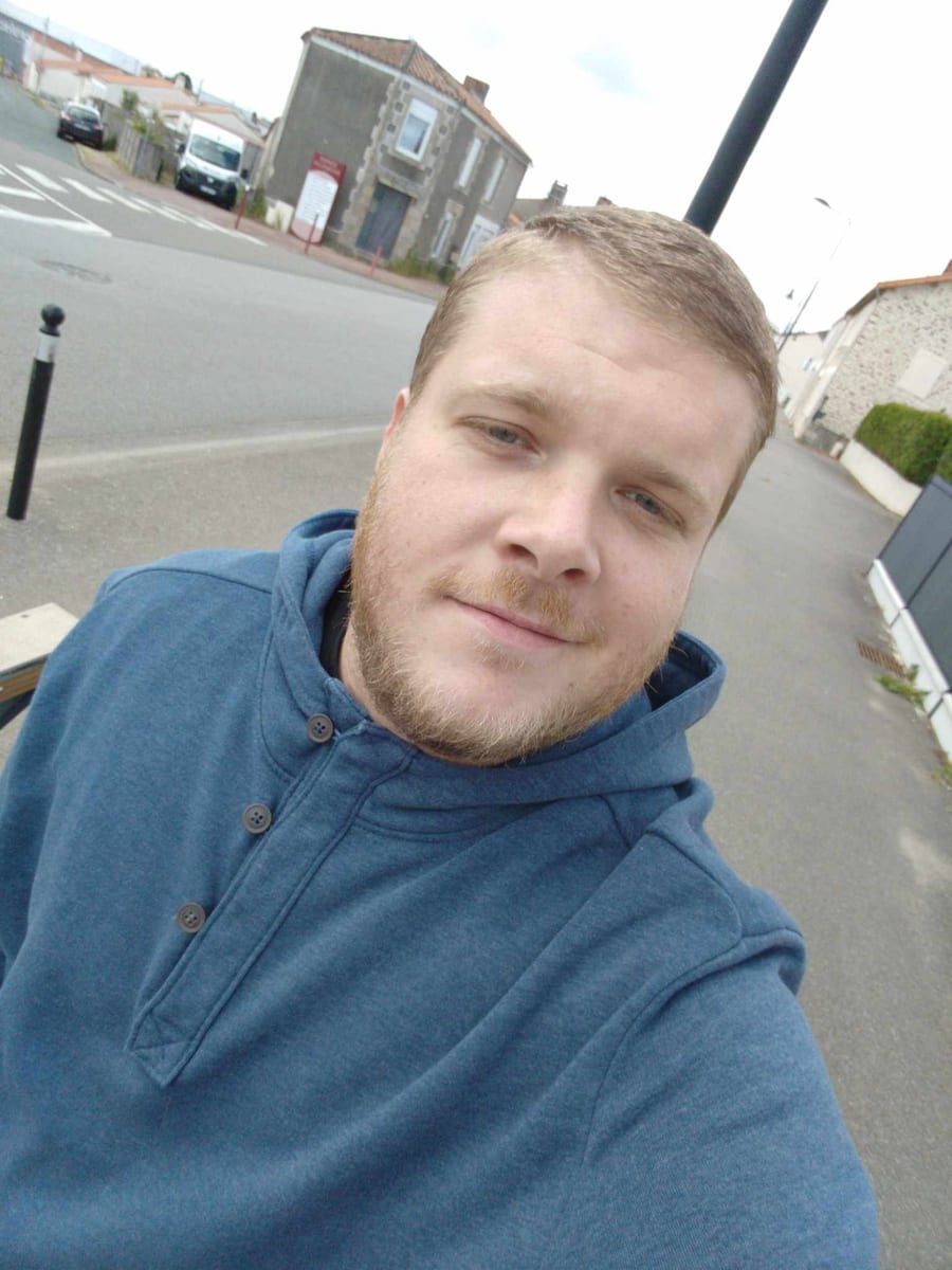 Vetea - Rencontre gay à Noflen BE Profil de Vetea, 42 ans, Rencontre gay à Noflen BE (Berne)