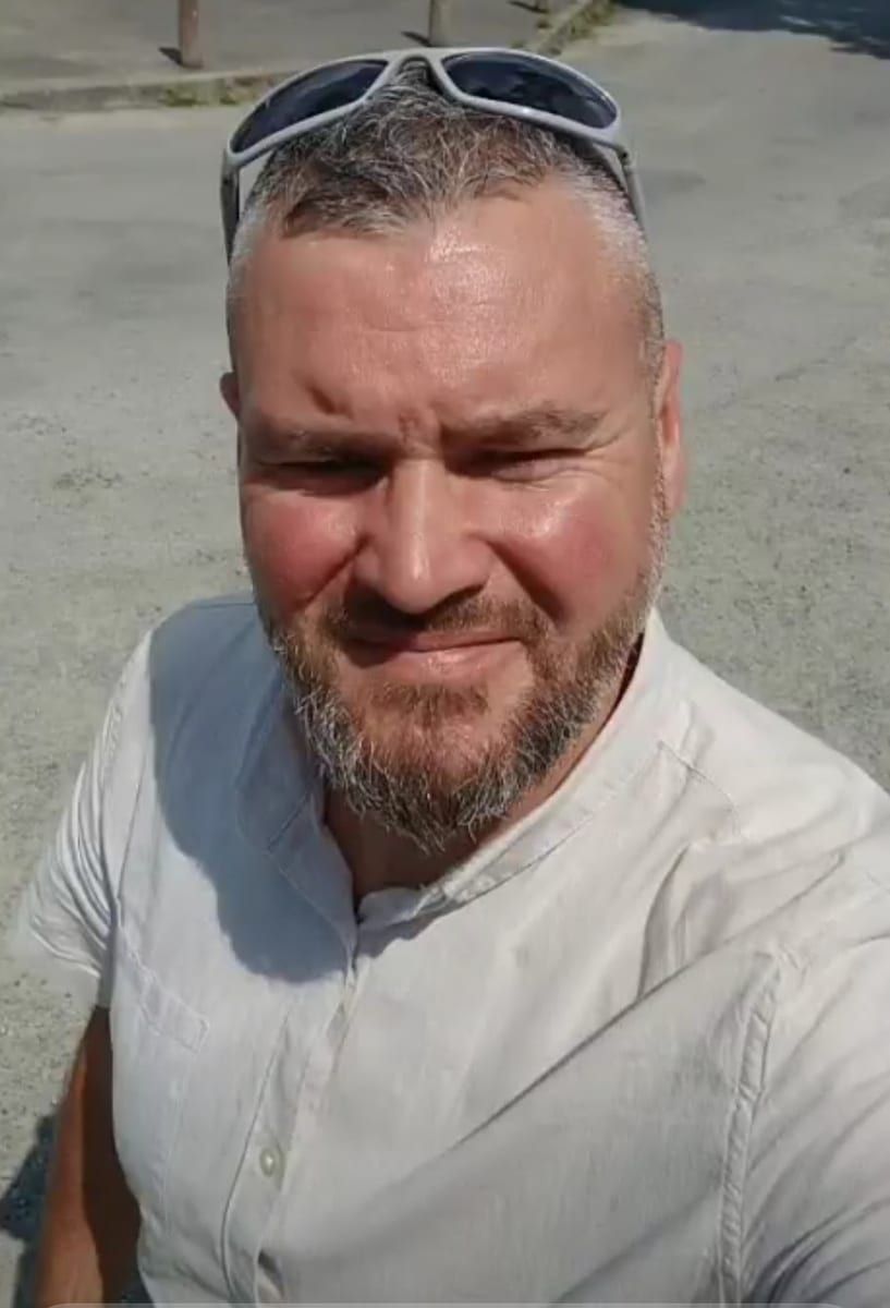 Loyd - Rencontre gay à Buchen BE Profil de Loyd, 40 ans, Rencontre gay à Buchen BE (Berne)