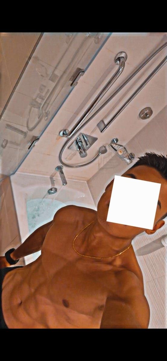 Khalile - Rencontre gay à Eigergletscher Profil de Khalile, 31 ans, Rencontre gay à Eigergletscher (Berne)