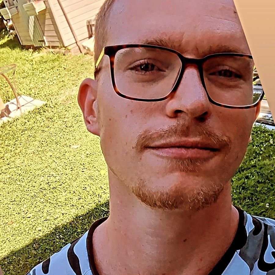 Chrisley - Rencontre gay à Schüpfen Profil de Chrisley, 25 ans, Rencontre gay à Schüpfen (Berne)