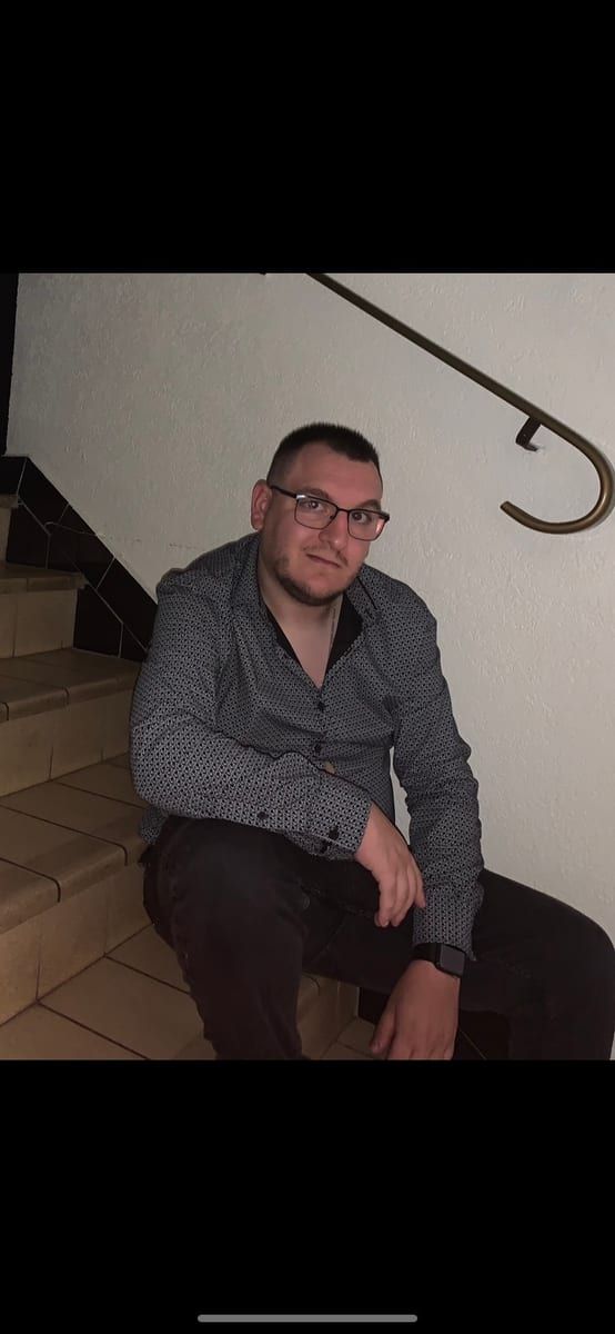Illyess - Rencontre gay à Riedtwil Profil de Illyess, 34 ans, Rencontre gay à Riedtwil (Berne)