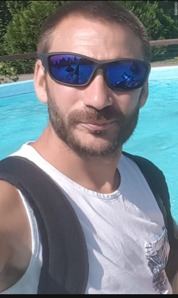 Dakota - Rencontre gay à Mürren Profil de Dakota, 43 ans, Rencontre gay à Mürren (Berne)