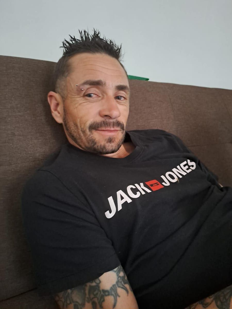 Profil de Orlann, 45 ans, Rencontre gay à Jens (Berne)