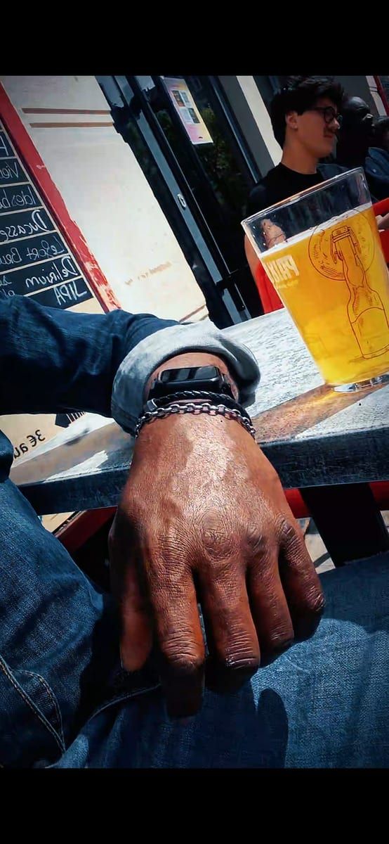 Ludovick - Rencontre gay à Innerberg Profil de Ludovick, 22 ans, Rencontre gay à Innerberg (Berne)