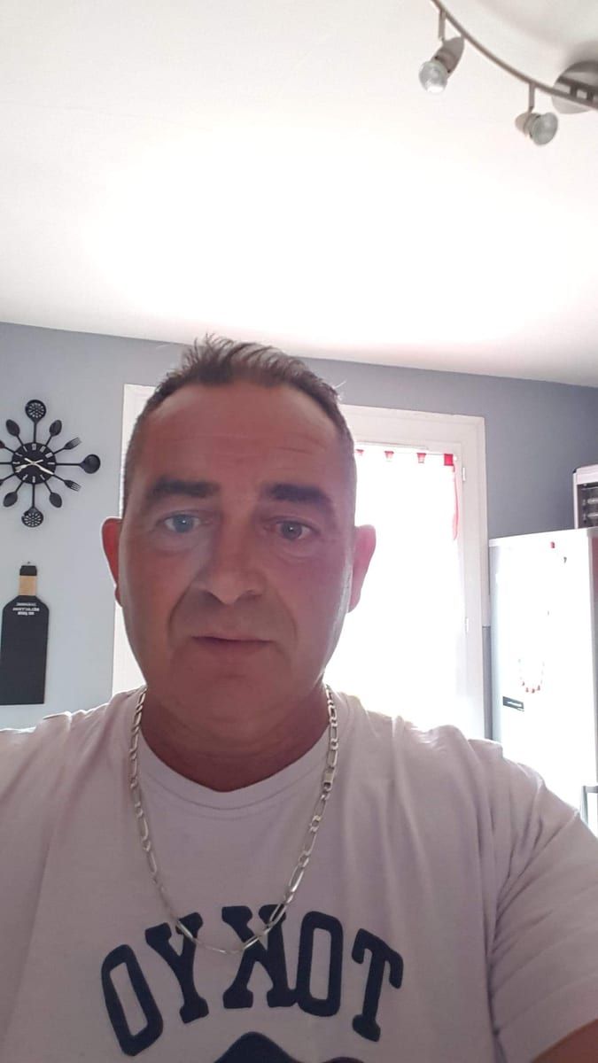 Huu - Rencontre gay à Zollbrück Profil de Huu, 23 ans, Rencontre gay à Zollbrück (Berne)