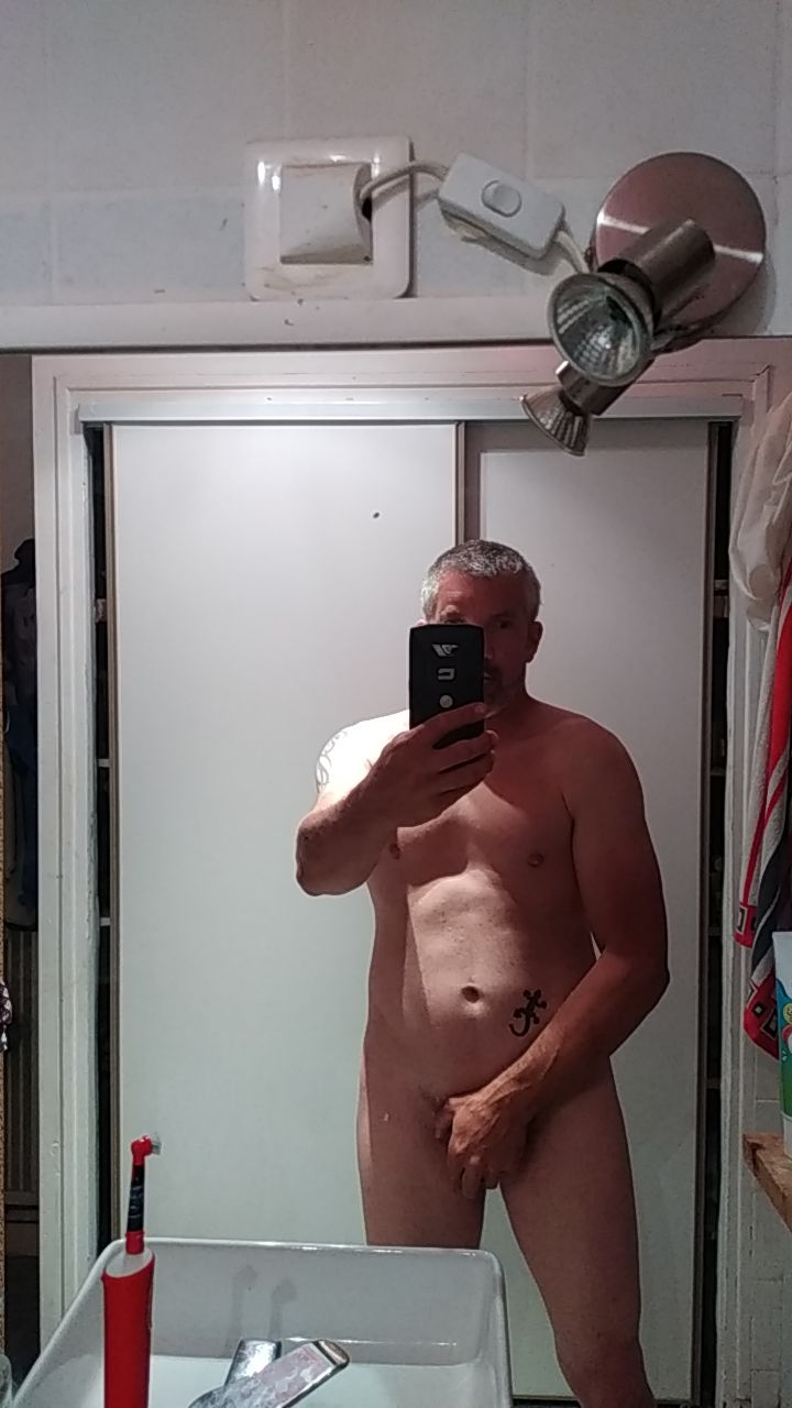 Siméon - Rencontre gay à Riedstätt Profil de Siméon, 41 ans, Rencontre gay à Riedstätt (Berne)