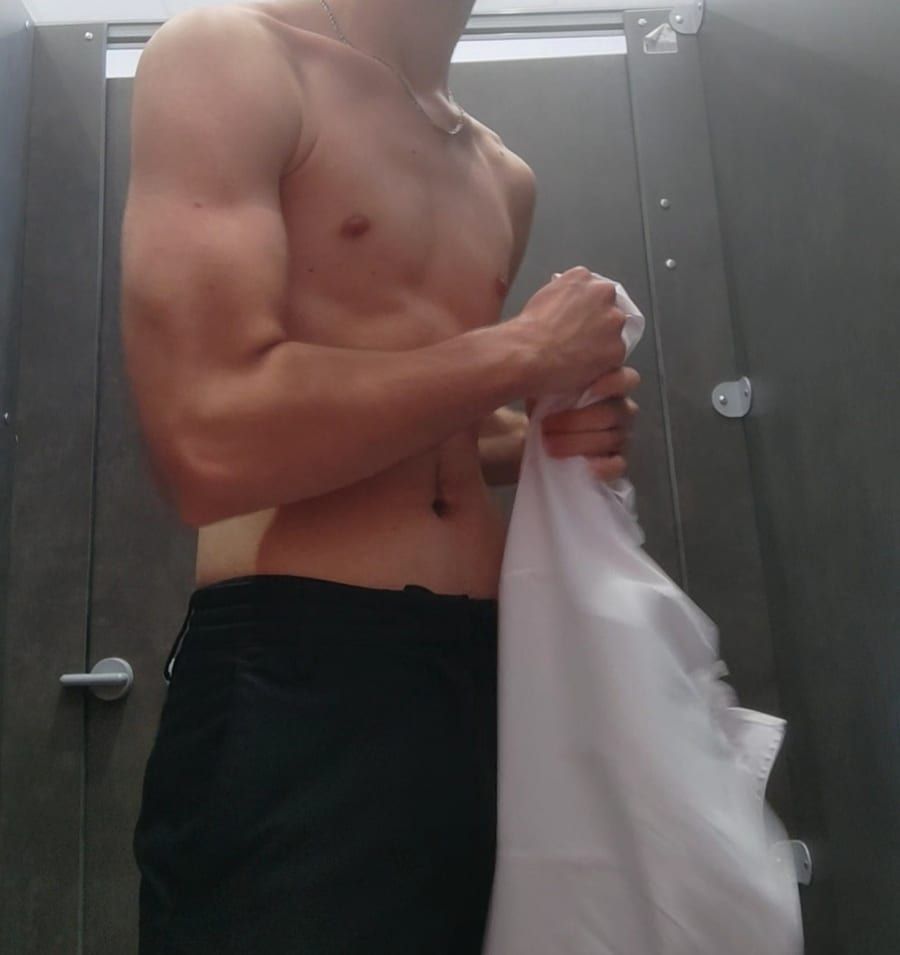 Profil de Abdelazize, 25 ans, Rencontre gay à Leissigen (Berne)