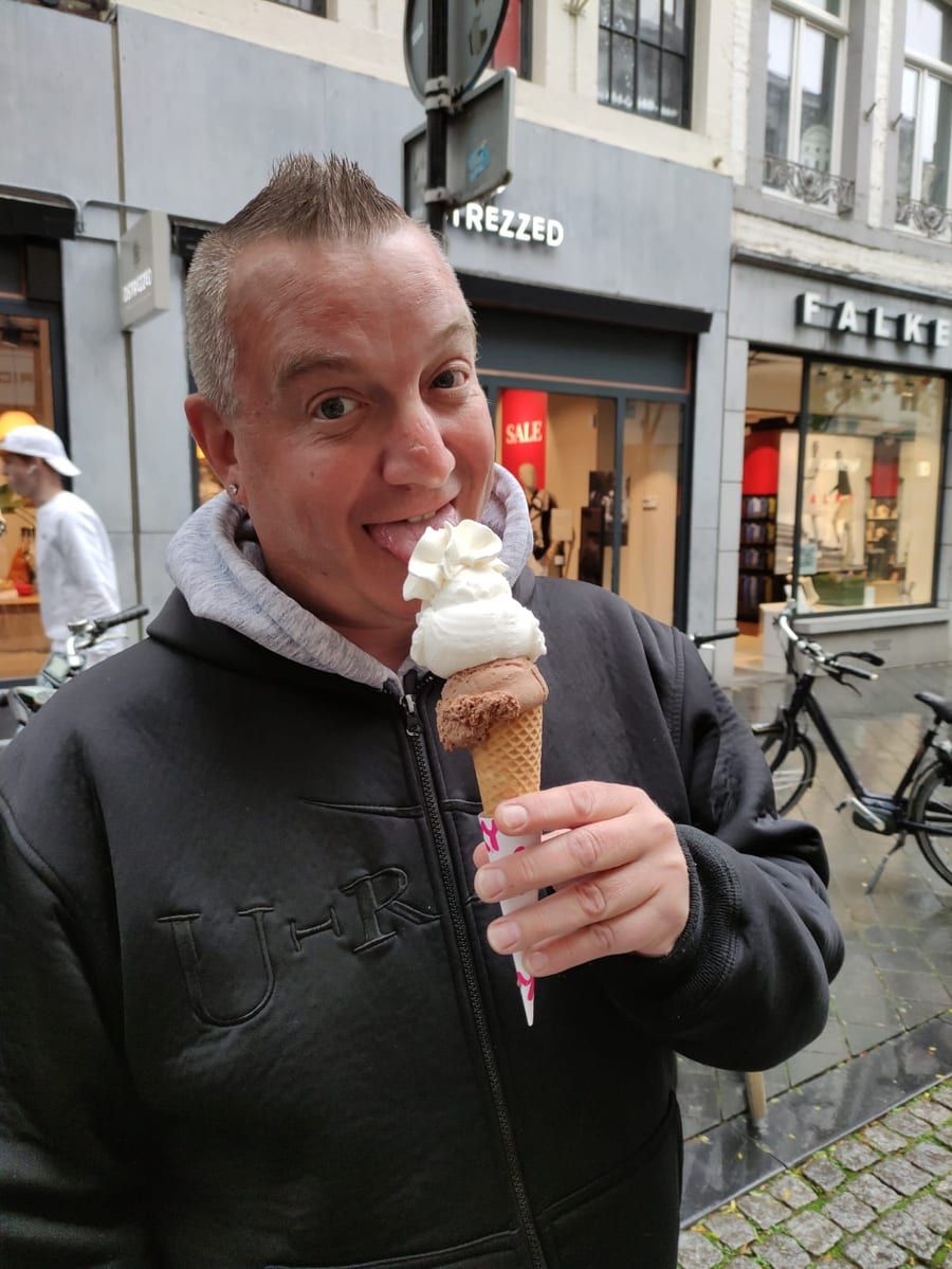 Térence - Rencontre gay à Tschugg Profil de Térence, 22 ans, Rencontre gay à Tschugg (Berne)